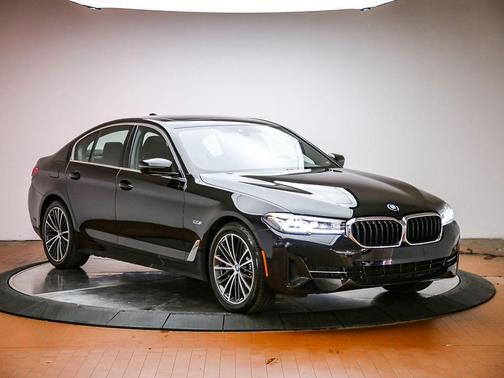 Jet Black 2023 BMW 530e Base