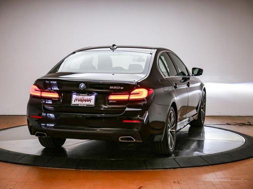 Jet Black 2023 BMW 530e Base