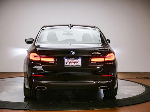 Jet Black 2023 BMW 530e Base