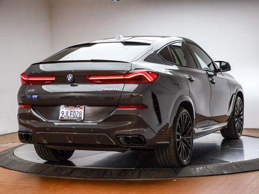 2024 BMW X6 M60i