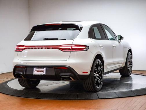 2025 Porsche Macan 