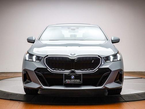 2025 BMW i5 eDrive40