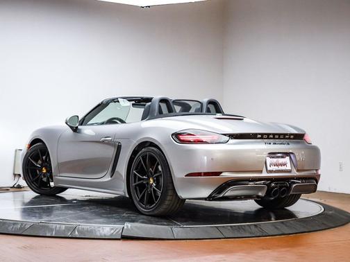 2025 Porsche 718 Boxster S