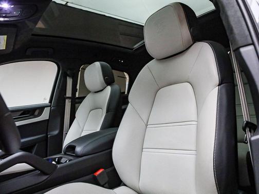 2026 Porsche Cayenne GTS