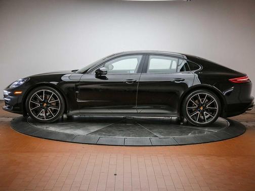 Black 2018 Porsche Panamera 4