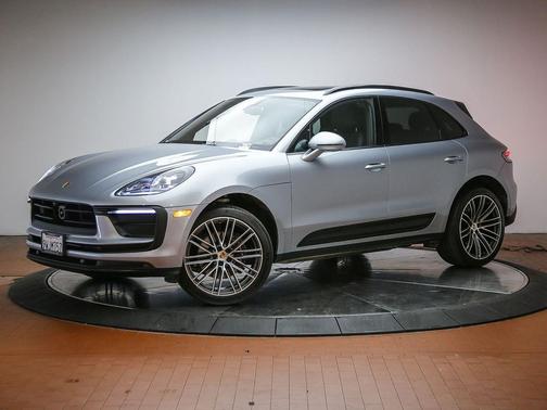 Dolomite 2026 Porsche Macan Macan