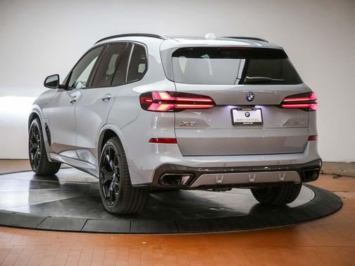 Brooklyn Grey Metallic 2025 BMW X5 PHEV xDrive50e