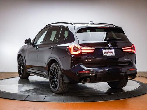 Carbon Black Metallic 2023 BMW X3 sDrive30i