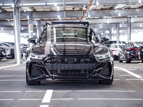Black Crystal 2021 Audi RS 6 Avant 4.0T