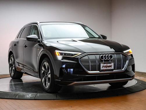 2022 Audi e-tron Premium