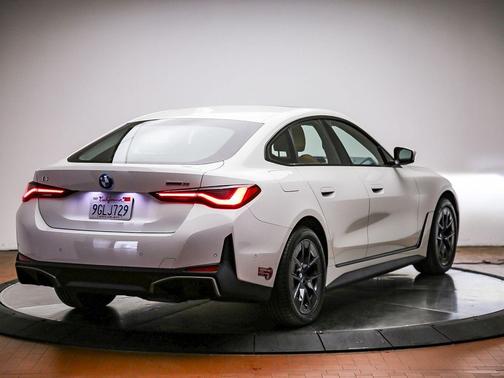Alpine White 2023 BMW i4 Gran Coupe eDrive35