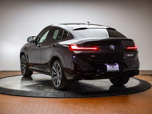 2023 BMW X4 M40i