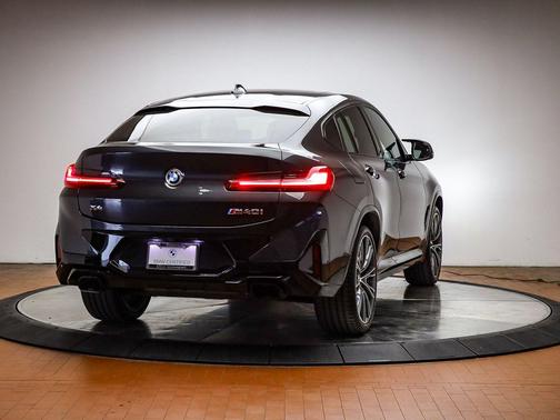 2023 BMW X4 M40i