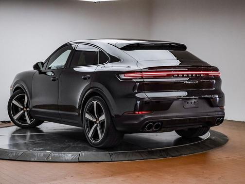 2025 Porsche Cayenne S