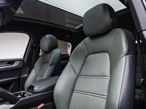 2025 Porsche Cayenne S