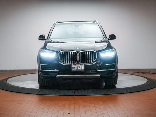 Black Sapphire Metallic 2022 BMW X5 xDrive40i