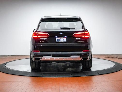 Black Sapphire Metallic 2022 BMW X5 xDrive40i