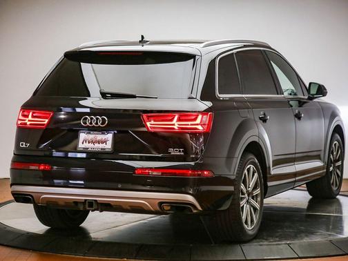 Black 2017 Audi Q7 3.0T Premium