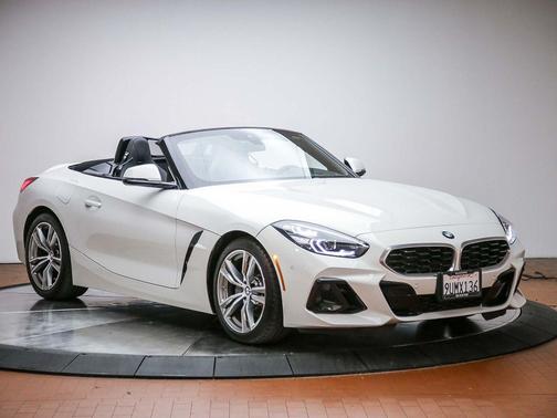 Alpine White 2026 BMW Z4 sDrive30i