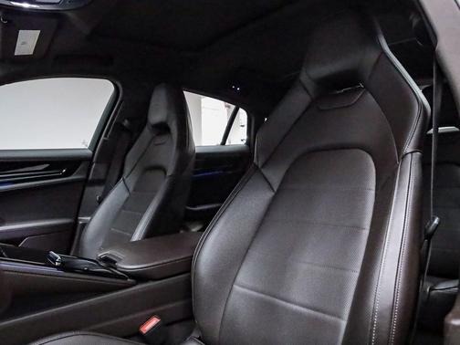 2025 Porsche Panamera 4