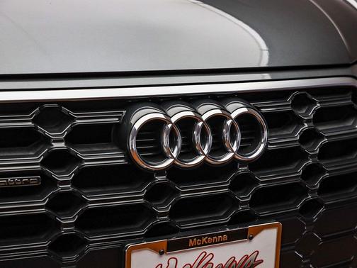 2022 Audi Q5 45 S line Premium