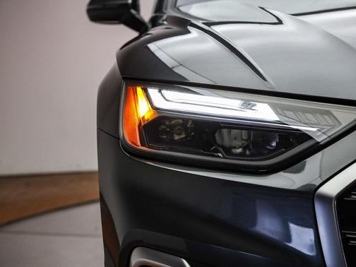 2022 Audi Q5 45 S line Premium