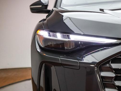 2025 Audi Q5 Premium Plus TFSI quattro S tronic