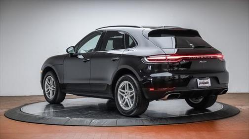Jet Black Metallic 2021 Porsche Macan Macan