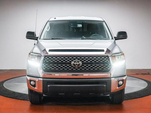 Gray 2019 Toyota Tundra SR5