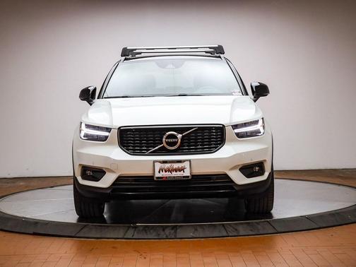 2020 Volvo XC40 T5 R-Design