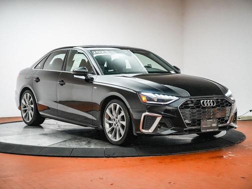 2023 Audi A4 45 S line Premium Plus