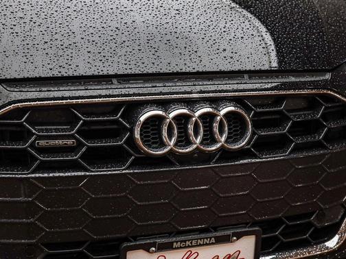 2023 Audi A4 45 S line Premium Plus