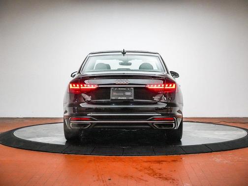 2023 Audi A4 45 S line Premium Plus