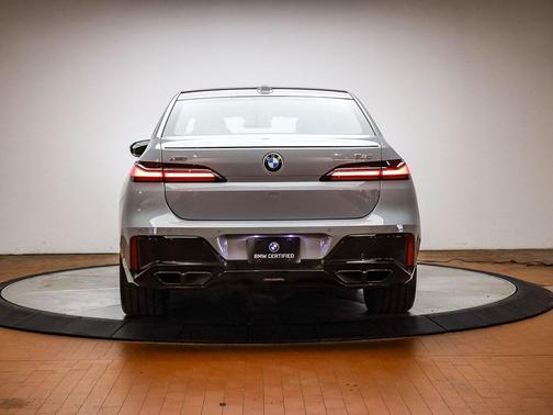 2023 BMW 760 i xDrive