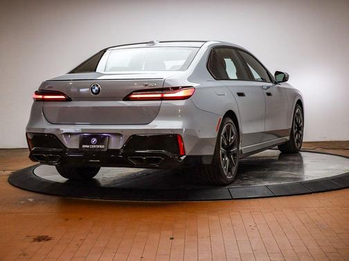 2023 BMW 760 i xDrive