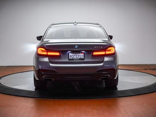 Skyscraper Gray Metallic 2023 BMW 530e Base