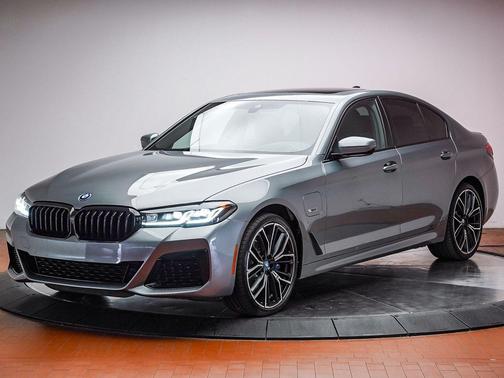 Skyscraper Gray Metallic 2023 BMW 530e Base
