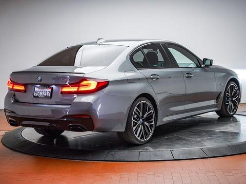 Skyscraper Gray Metallic 2023 BMW 530e Base