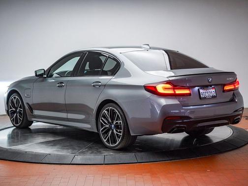 Skyscraper Gray Metallic 2023 BMW 530e Base