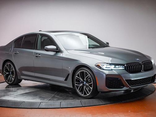 Skyscraper Gray Metallic 2023 BMW 530e Base