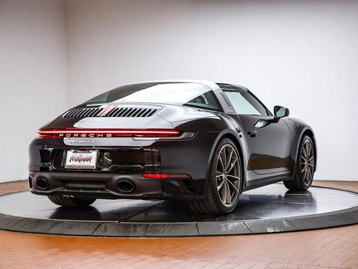 2024 Porsche 911 Targa 4S