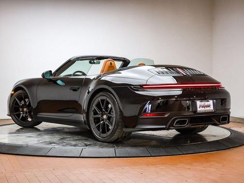 2026 Porsche 911 Carrera