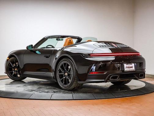 2026 Porsche 911 Carrera