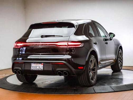 2025 Porsche Macan T