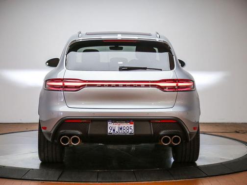 Dolomite 2026 Porsche Macan Macan