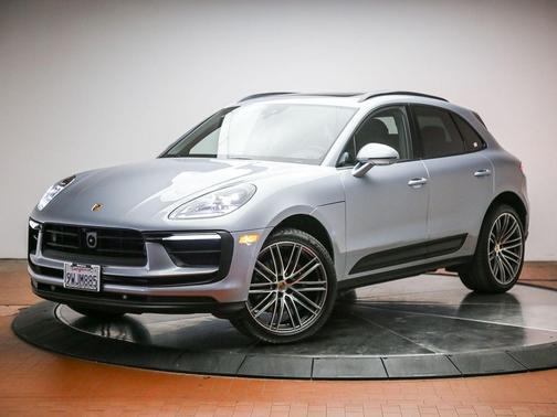 Dolomite 2026 Porsche Macan Macan