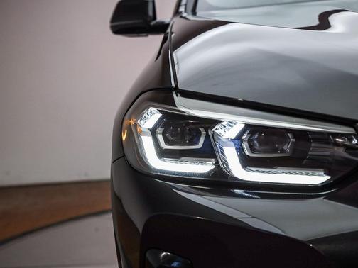 2022 BMW X4 xDrive30i