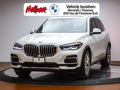 Alpine White 2023 BMW X5 PHEV xDrive45e