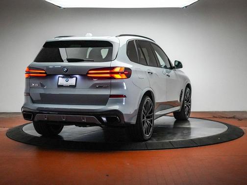 Brooklyn Grey Metallic 2024 BMW X5 sDrive40i