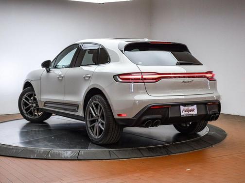 2025 Porsche Macan T